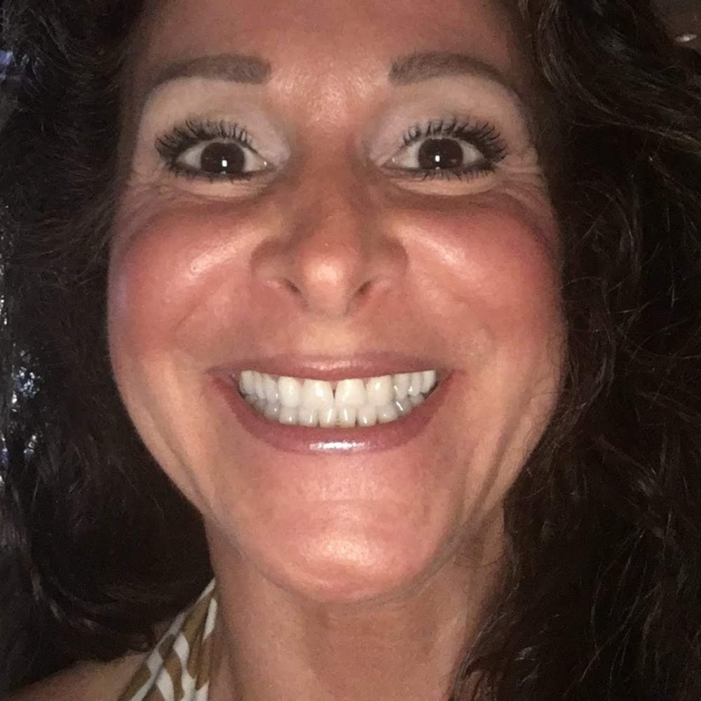 Meet your Posher, Carolyn